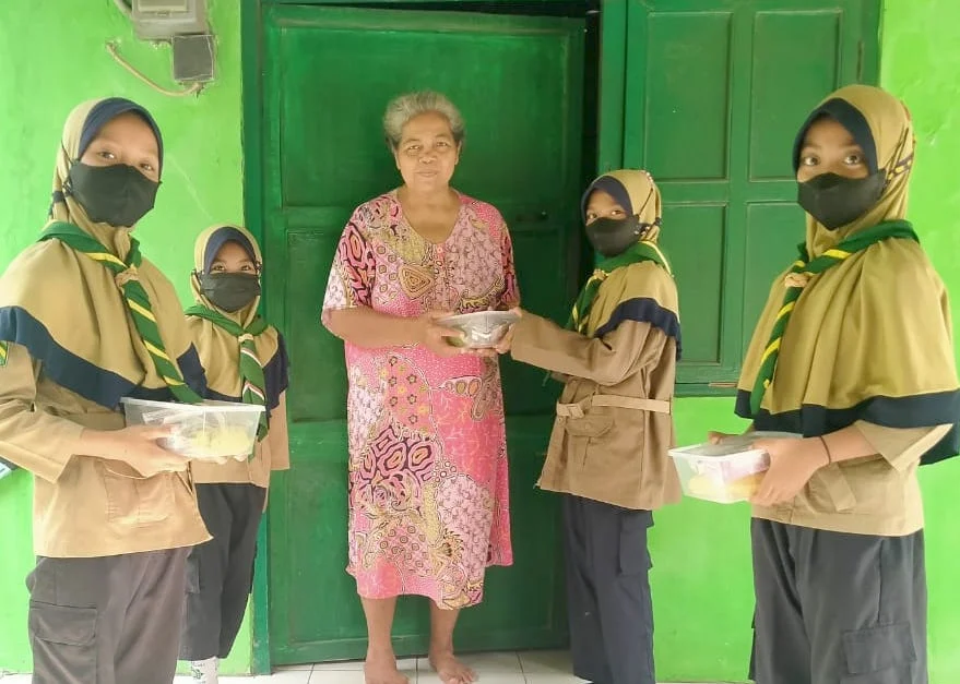 Hari Pangan Sedunia, SD Muwri Berbagi Makanan Bergizi
