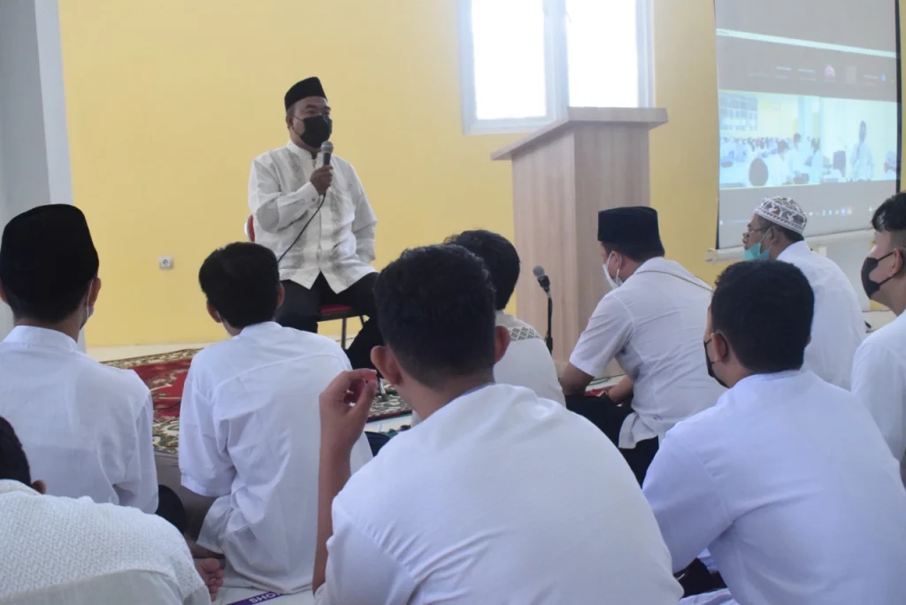 Takmir Masjid Al-Qalam Smamsatu Ajak Hidup Sederhana seperti Nabi