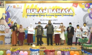 Baru Dilantik, Kepala Dinas ini Hadiri Gebyar Bulan Bahasa SD Muhida