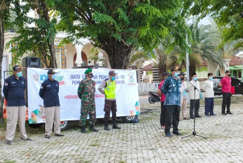 Camat Sangkapura Apresiasi Pemuda Muhammadiyah yang Gelar Upacara di Bawean