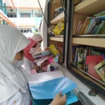 Cara Alternatif SD Mugeb Mendekatkan Siswa pada Buku