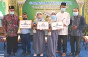 Empat Siswa SD Mugeb Juara MTQ-MHQ Se-Kebomas