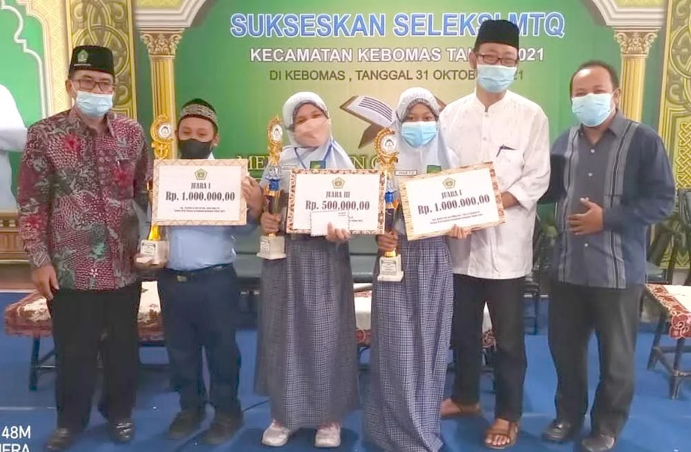Empat Siswa SD Mugeb Juara MTQ-MHQ Se-Kebomas
