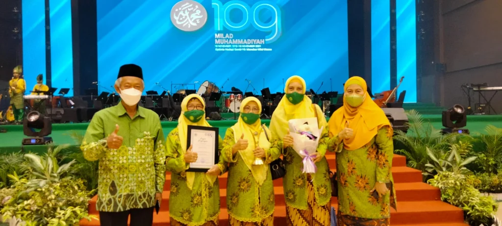 Aisyiyah Kediri Raih Penghargaan berkat Cantelan Sayur Rp 1,37 M