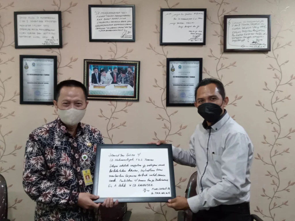 Layani 32 Siswa Inklusi di Kelas Reguler, SD Mumtaz Diapresiasi Kepala Dinas