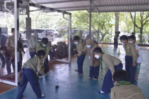 Fantastic Cara SD Mugeb Meriahkan Hari Guru
