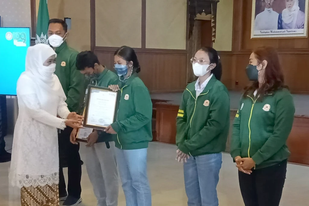 Muhammadiyah Jatim Beri Penghargaan Tujuh Atlet Peraih Medali PON