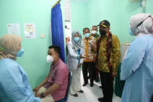 Petugas Wajib Masukkan Penerima Vaksin ke Aplikasi P-Care BPJS