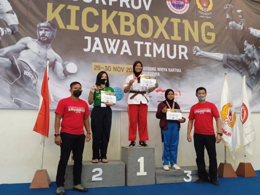 SMK Mutu Gondanglegi Juara Kickboxing Jawa Timur