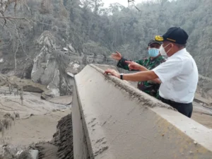 Penampakan Jembatan Besuk Kobokan yang Runtuh oleh Erupsi Semeru