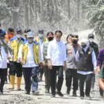 Presiden Jokowi Janji Perbaiki Infrastuktur akibat Erupsi Gunung Semeru