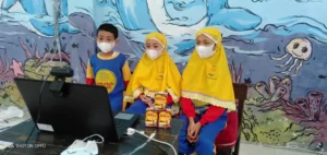 Permen Sinis Sekolah Kreatif Menganti Raih Gelar di DKAI 2021