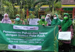 Suka Duka Program Penanaman Pohon dan Sayur PDA Gresik