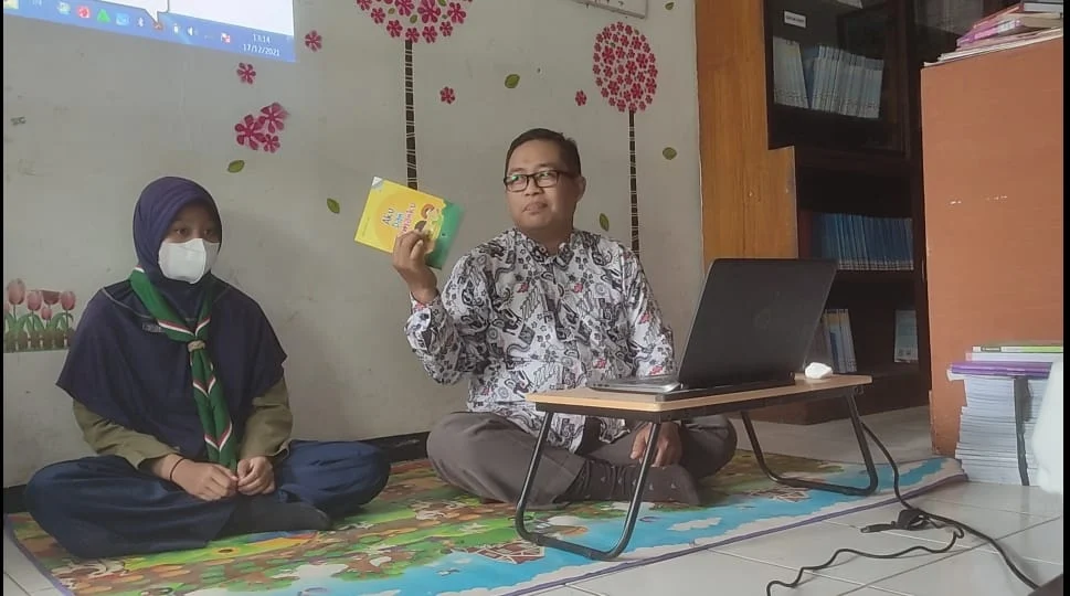 Tim Literasi Matsamutu Bedah Buku Bertema Harakah Tanwiriyah