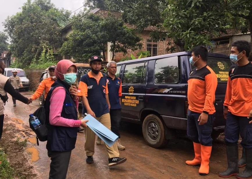 Longsor di Loceret, Lazismu-MDMC Nganjuk Kirim Bantuan
