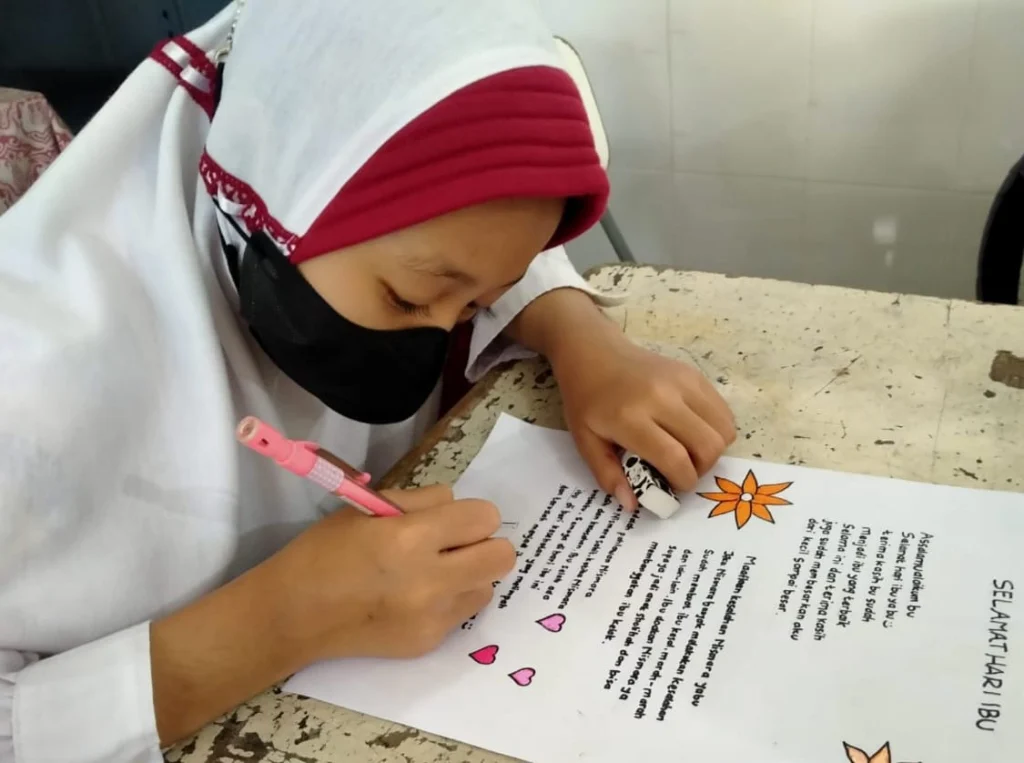 Bikin Mewek, Surat untuk Ibu Siswa SD Muwri