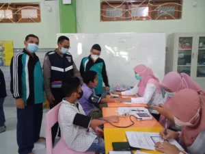 Polisi Bikin Siswa SD Almadany Ini Berani Divaksin