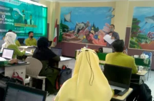 Cuek, Trik Guru Menumbuhkan Kreativitas Murid
