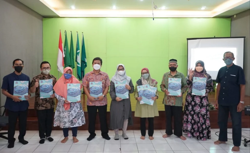 Majelis Dikdasmen PPI Beri 34 Penghargaan pada GTK SDMM