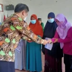 Mimutu Balen Apresiasi Siswa yang Shalatnya Tak Pernah Bolong