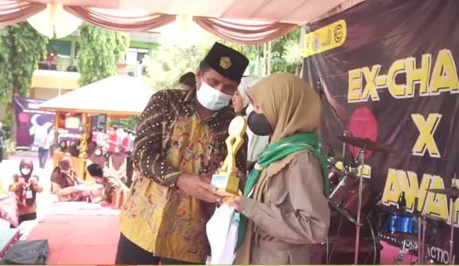 Siswa SMPM 10 Bungah Juara Atletik 400 Meter di Ajang Magic