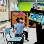 Bus Tayo dan 700 Susu Zee Ceriakan Vaksinasi di Berlian