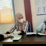 Dua Dokter Cilik Berlian Dampingi Adik Kelas Vaksinasi