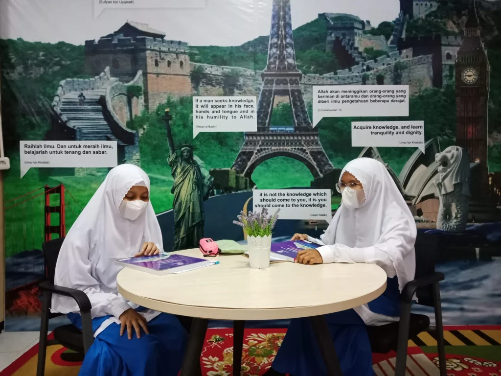 Enjoy di Ruang Inspirasi Perpustakaan Spemdalas