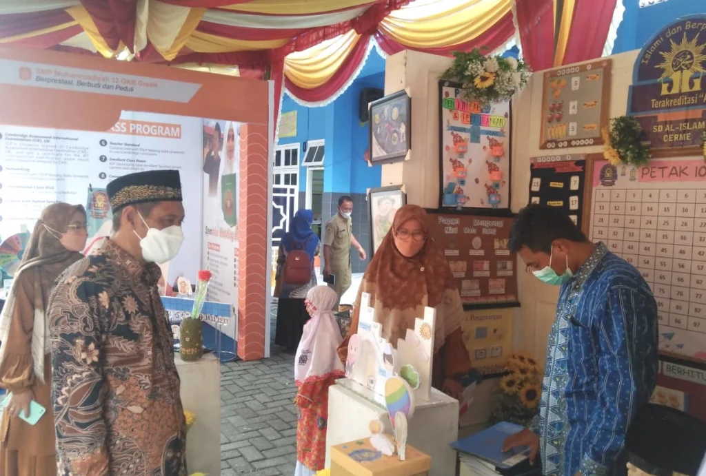 Enam SD/MI Muhammadiyah Gresik Pamerkan Media Pembelajaran Inovatif