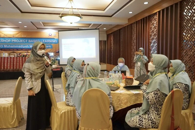 Workshop SDMM Bahas Perbedaan Pembelajaran Proyek dengan PjBL