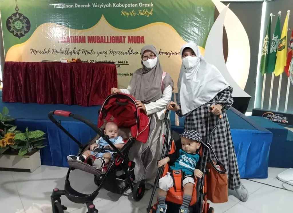 Bayi-Bayi pun Ikut Pelatihan Mubalighat Muda
