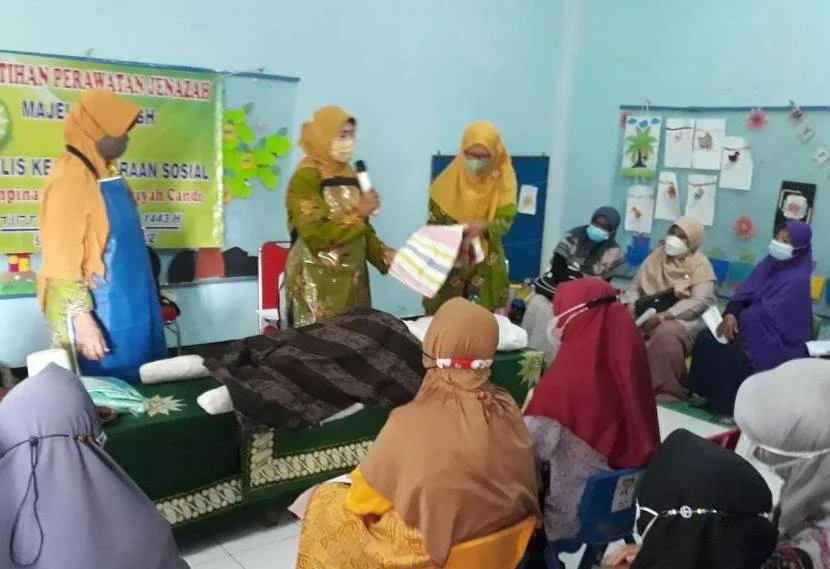 Guru TK Aisyiyah Candi Latihan Pemulasaraan Jenazah