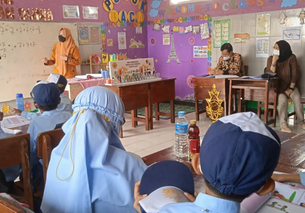 Penampilan Luar Biasa Tiga Guru dalam Praktik Pembelajaran Numerasi Inovasi