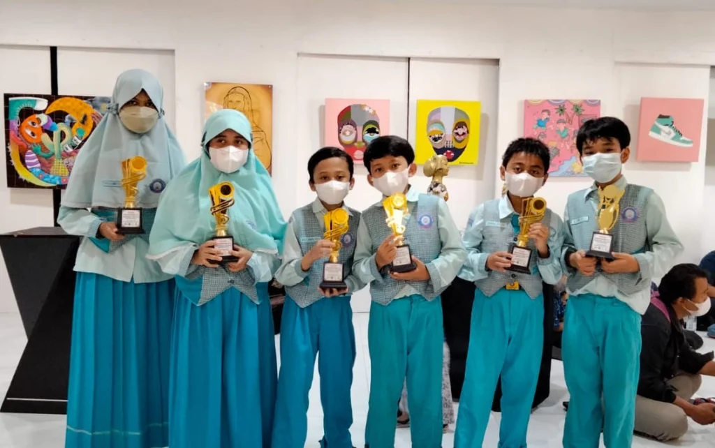 SDMM Borong Delapan Piala di Lomba Ini