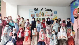 Tampung Kreativitas Siswa, Ikwam Berlian Sulap Dinding Sekolah