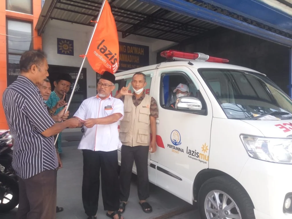 Lazismu Nganjuk Terima Hibah Ambulans dari Pertamina