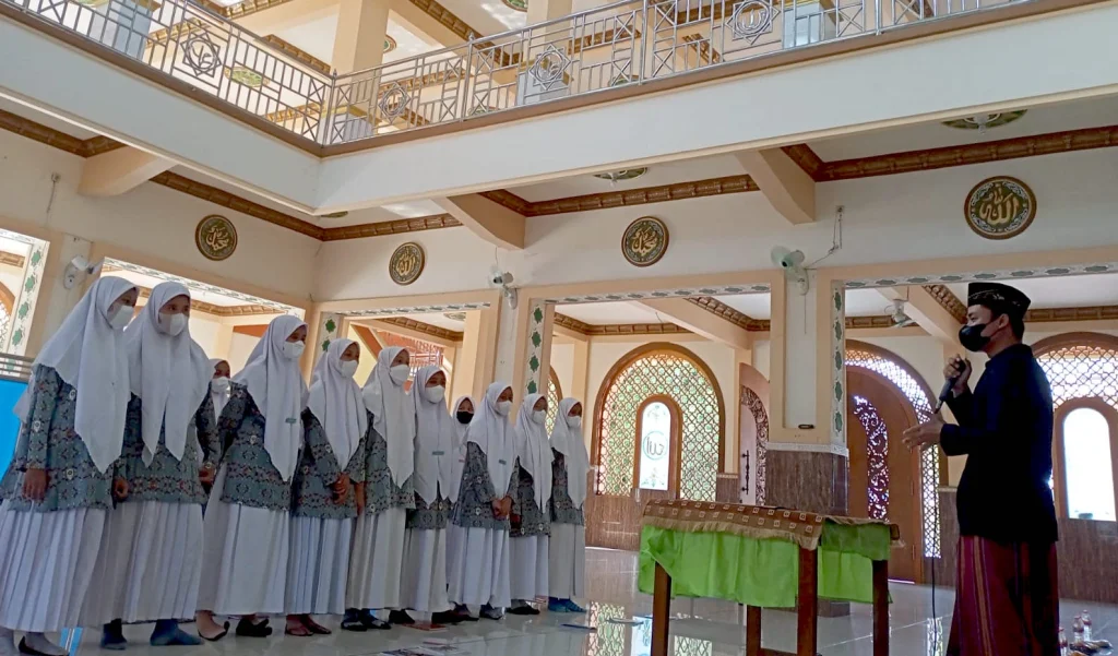 Daurah Bahasa, MAM 1 Karangasem Karantina 17 Siswa ICP