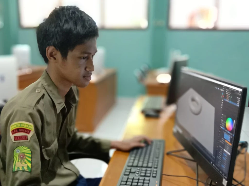 Siswa Spemutu Gresik Berhasil Bikin Game Tendangan Penalti