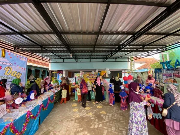 PAUD ABA Percontohan Gelar Market Day, Kenalkan Bisnis sejak Dini