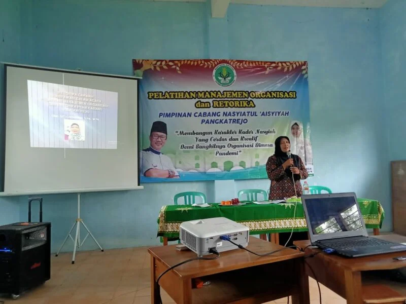 Nasyiah Pangkatrejo Gelar Pelatihan Manajemen Organisasi dan Retorika