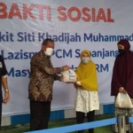 RS Siti Khodijah Tebar 1000 Paket Minyak Goreng dan Gula Pasir