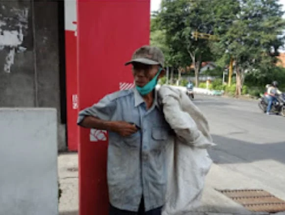 Tugas Memotret Human Interest Bikin Siswa Spemutu Terharu