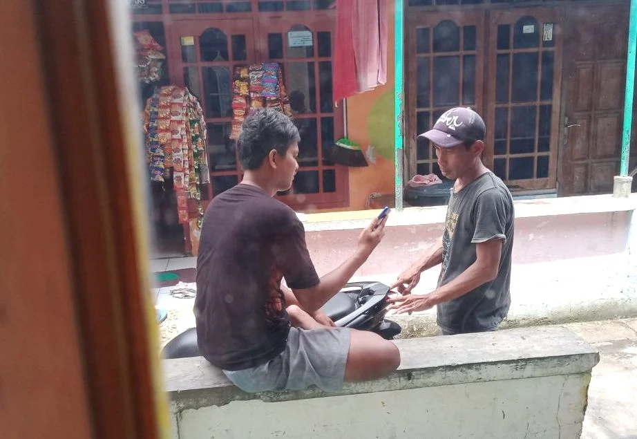 Bersahabat dengan si Bisu, Begini Cara Ngobrolnya