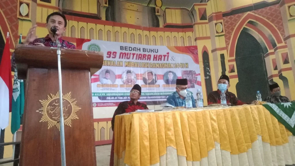 Ketika Rektor Umla Membedah 99 Mutiara Hati