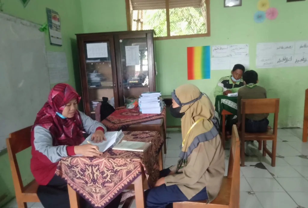 Ujian Akhir MIM Dermosari Hafalkan 72 Hadits