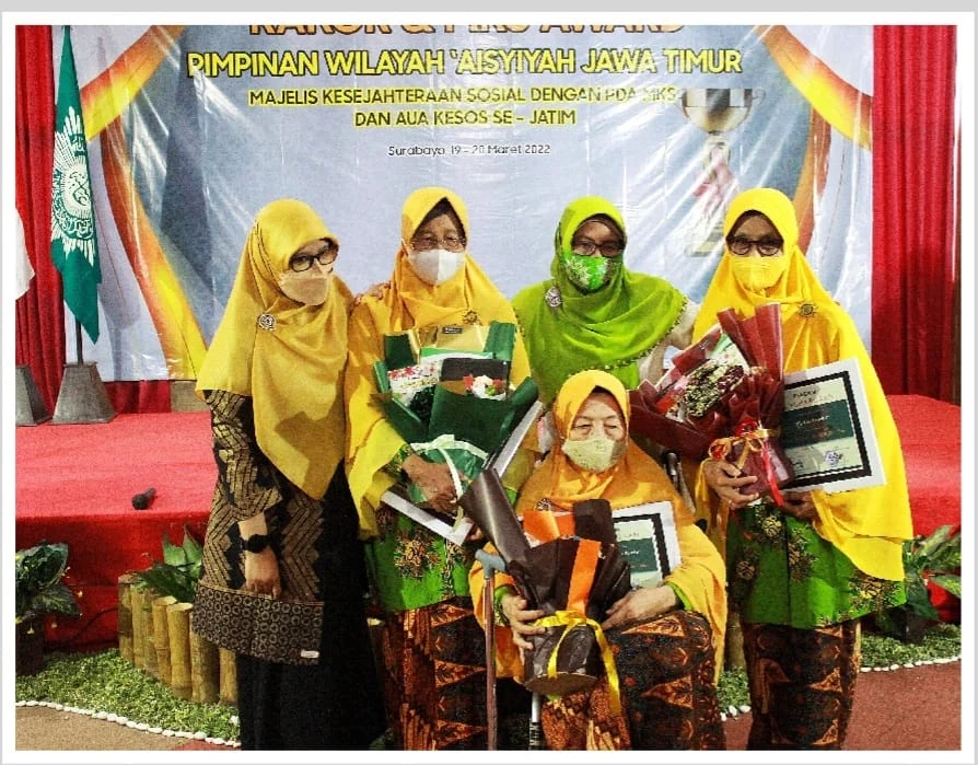Berkiprah Puluhan Tahun, Tiga Senior Aisyiyah Terima MKS Award