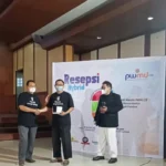 Ustadz Ngaji Hadits pun Dapat Doorprize