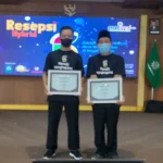 Megilan! Bapak dan Anak Ini Kompak Jadi Penulis Terproduktif