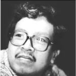 Kuntowijoyo Cendekiawan ‘Dilarang Mencintai Bunga-Bunga’