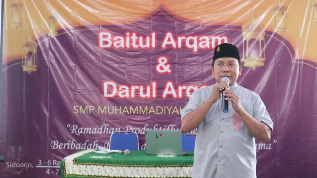 Begini Adab Pergaulan dengan Lawan Jenis